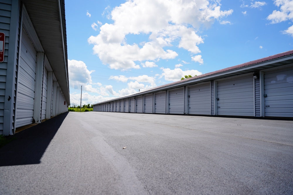 9 Signs You Need Commercial Garage Door Repair